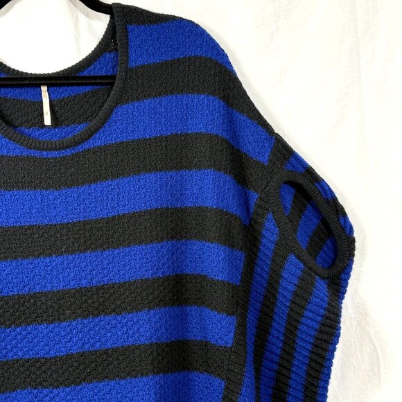 Free People Sweater Womens Sz S Blue/Black Stripe Oversized Poncho Wool Blend - Picture 3 of 8